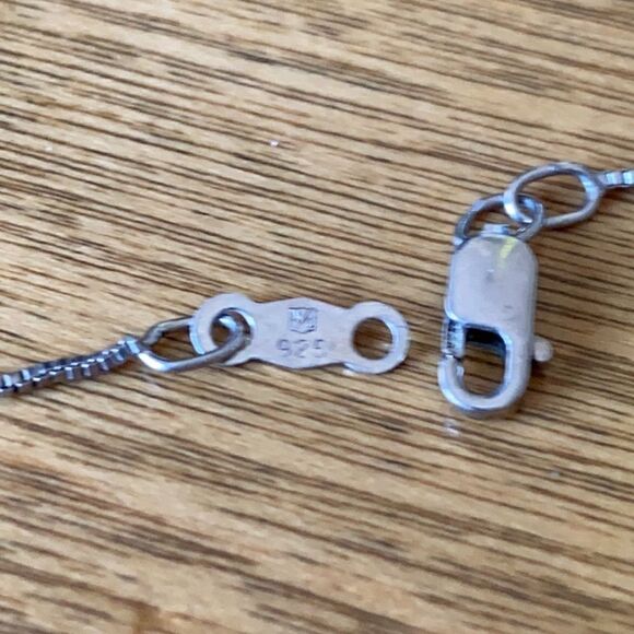 Sterling silver necklace & pendant - Picture 6 of 6